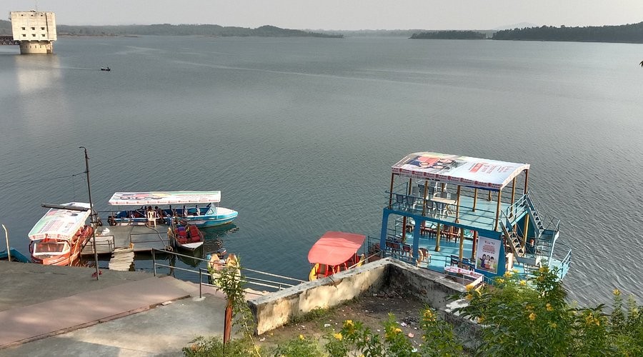 Tilaiya Dam — first DVC dam wall and reservoir surrounded by granite hills, Koderma district, Jharkhand