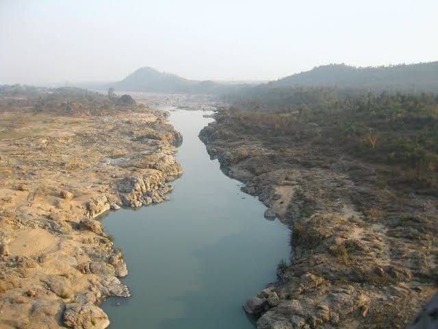 Nirsa Damodar Gorge Dhanbad — rocky river gorge with rapids through Gondwana strata, Jharkhand coal belt