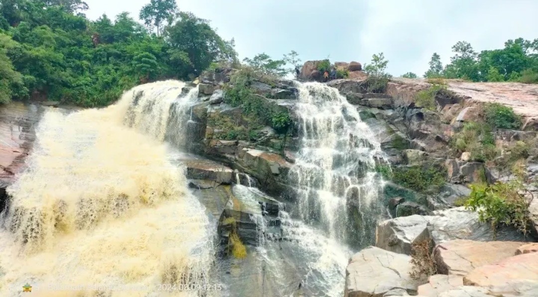 Kanti Falls — stepped rock cascade through mixed deciduous forest, Latehar district, Jharkhand
