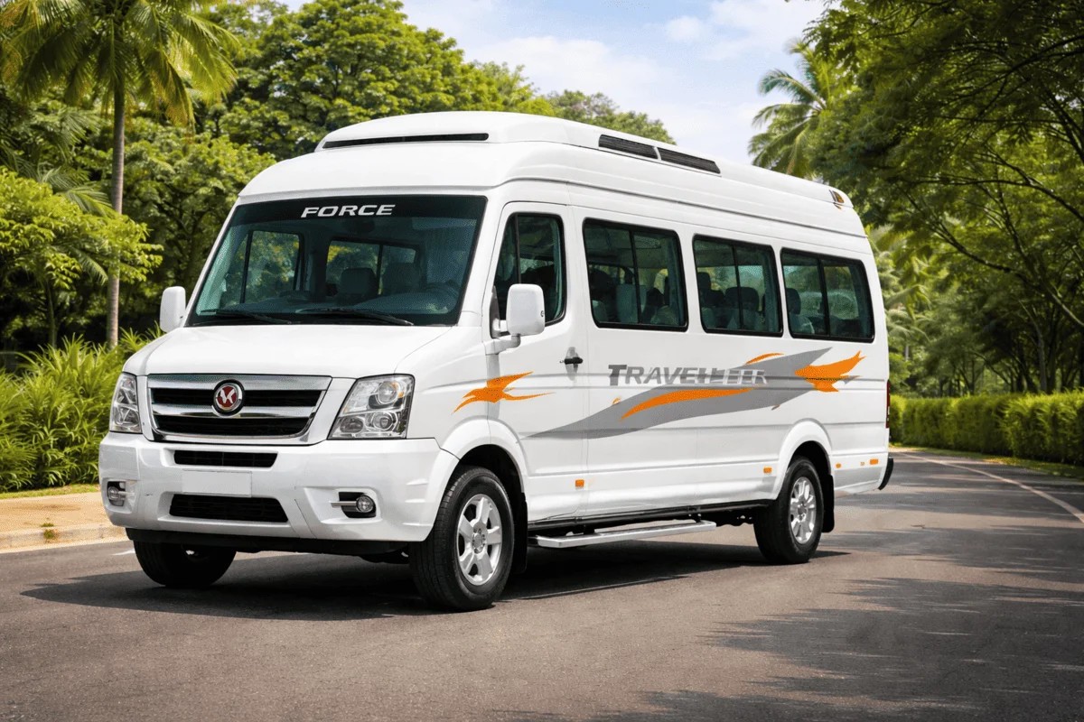 Traveller 17 Seater — photo 1