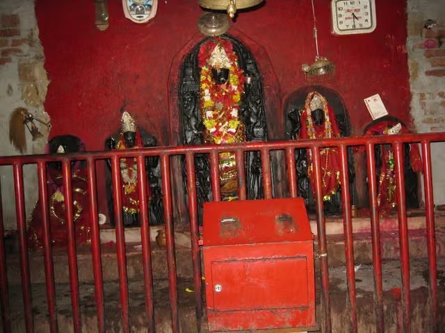 Bhadrakali Temple Itkhori — ancient stone idols on forested hillside, Chatra district, Jharkhand