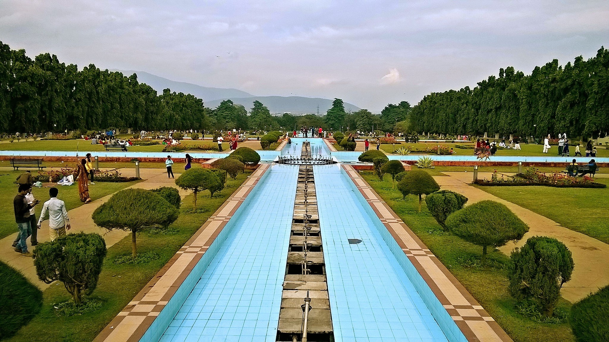 Jubilee Park Jamshedpur — illuminated musical fountain at night in Tata's 225-acre garden, East Singhbhum, Jharkhand